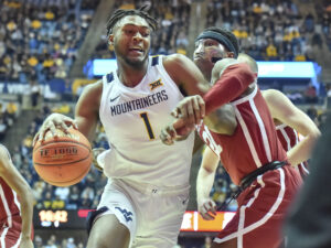 BATTLE OF THE BIGS: Derek Culver, Johni Broome on collision course in the NCAA tournament